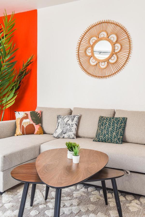 Petite Venise - Le Red Coffee - Centre Apartment *