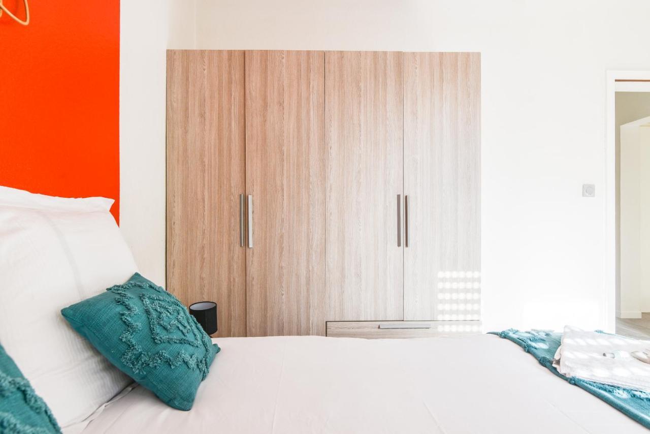 Petite Venise - Le Red Coffee - Centre Apartment